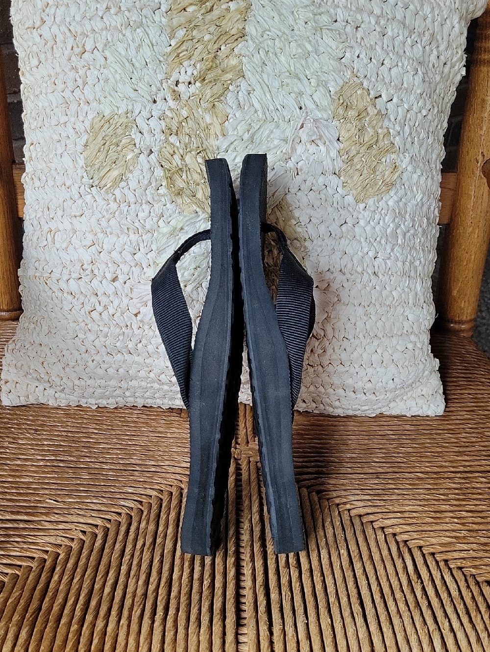 Teva flip flops, black, size 9 - Picture 5 of 11